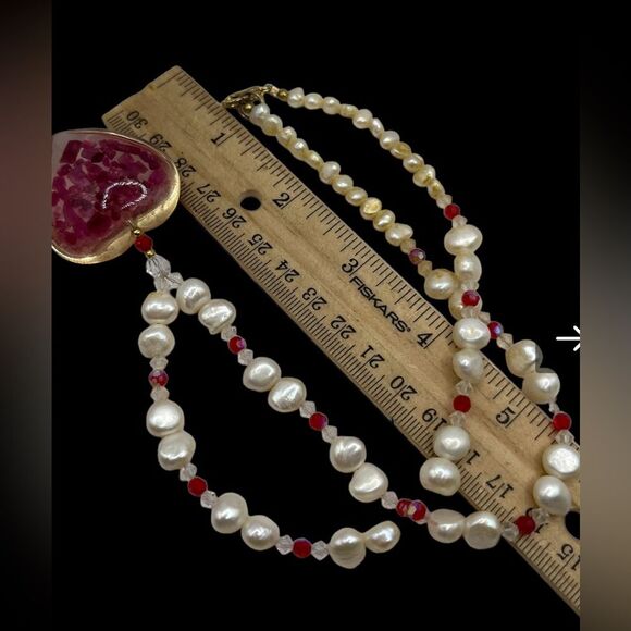 Baroque Freshwater Pearl Bead Necklace with Crystals and Resin Heart Pendant - Picture 3 of 4